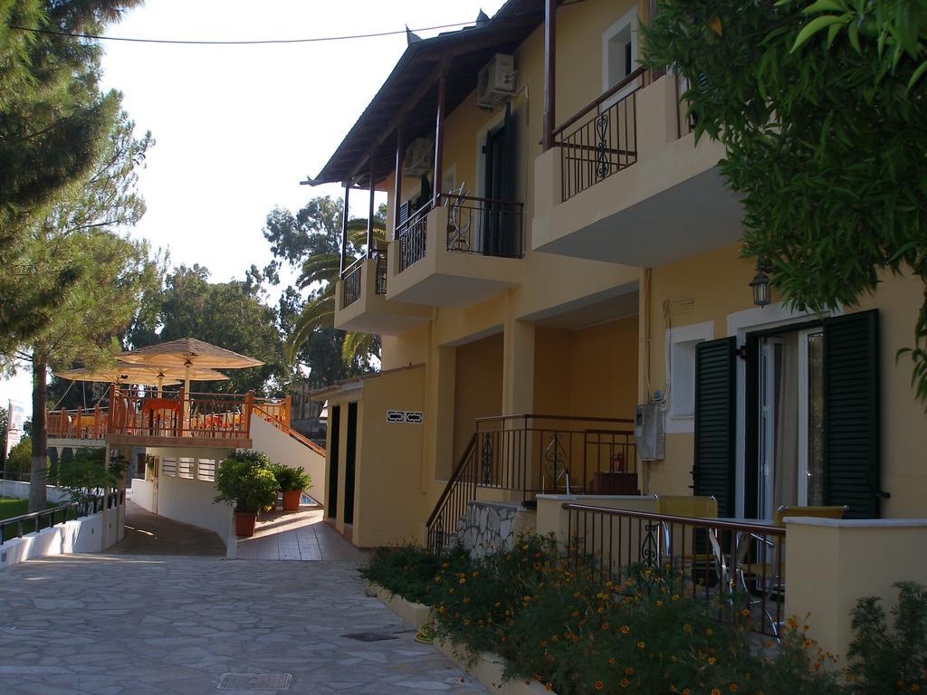 Michalis Place Apartments วาซีลีกี ภายนอก รูปภาพ